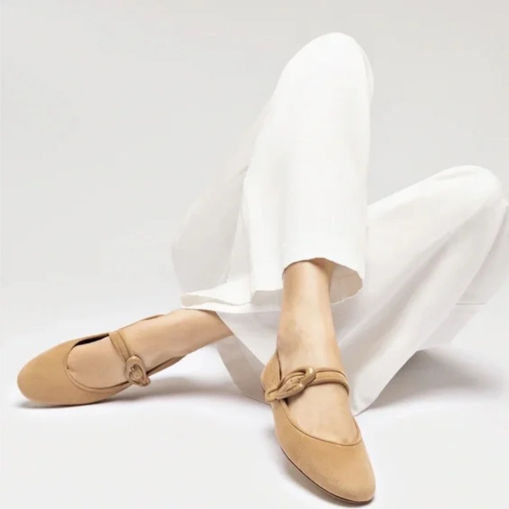Larroudé Verona Ballet Flat in Peanut Suede Size 9
